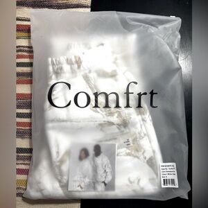 COMFRT Camo Pants (size small)